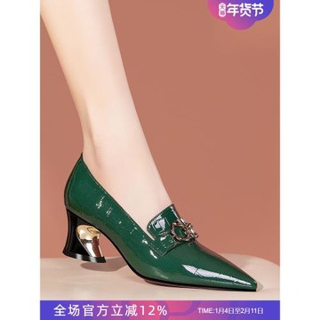 2025春秋新款真皮女鞋尖頭英倫風粗跟鞋綠色亮皮小跟皮鞋春款單鞋
