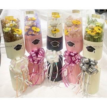 【OSTARA FLORIST 奧斯塔拉花藝】就是與眾不同畢業小花束 ╴療癒系水晶樹豆丁系列  共5色