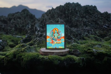 【LIGHTO】 佛畫-實木燈箱｜大地的喜悅：綠度母