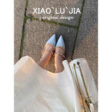 法式平底鉚釘包頭涼鞋仙女配裙2025年新款夏季小香風尖頭大碼單鞋