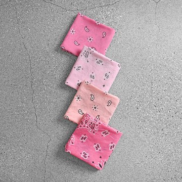 Vintage Bandana 美式方巾 / 古著方巾、方巾穿搭、古著變形蟲