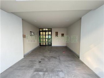 南區大恩公園整新車庫透天｜台南市南區國民路