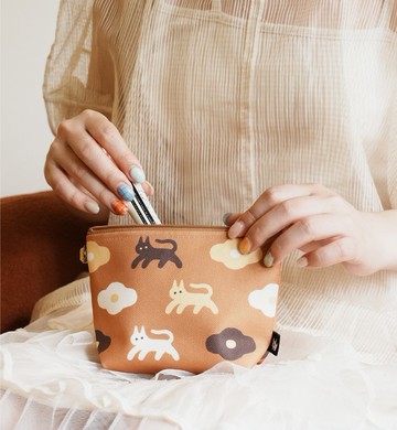 輕巧收納包 化妝包 - 貓咪躲花花