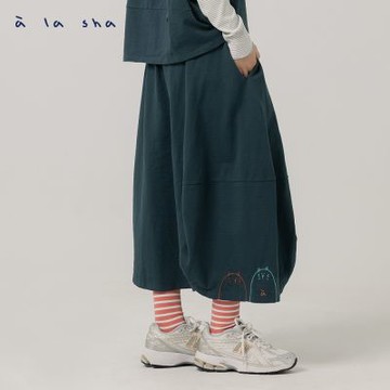 a la sha 緹花立體剪接長裙