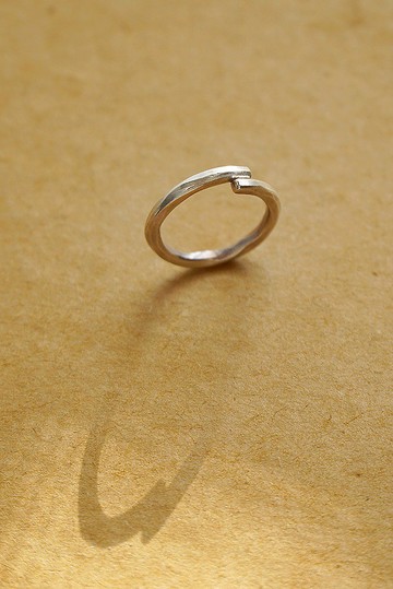 格外品出清 純銀鍛敲戒指 國際戒圍 #6