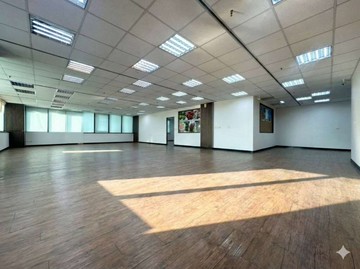 稀缺商辦釋出❗一心一路稀有釋出商辦+平車｜高雄市前鎮區一心一路