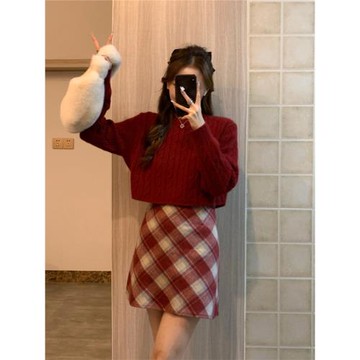 新年車厘子紅色麻花毛衣女秋冬內搭短款套頭圓領寬松軟糯過年上衣