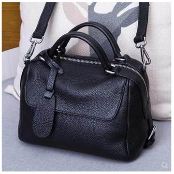 香港歐洲站手提小包女新款潮時尚真皮寬帶斜挎包女單肩枕頭包