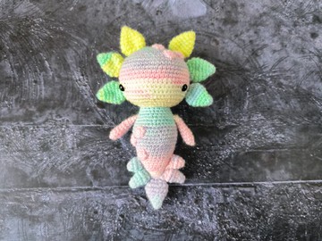 手工鉤針編織美西蠑螈——柔和的 Amigurumi 毛絨幻想生物