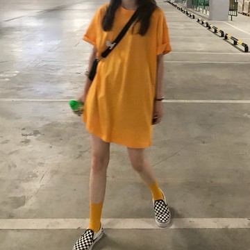 夏裝百搭中長款短袖T恤女寬松顯瘦圓領純色T恤裙簡約休閑上衣1入