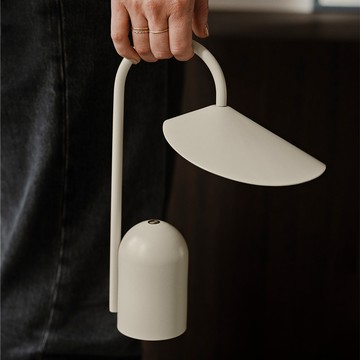 丹麥 Ferm Living ARUM 無線桌燈 羊絨米