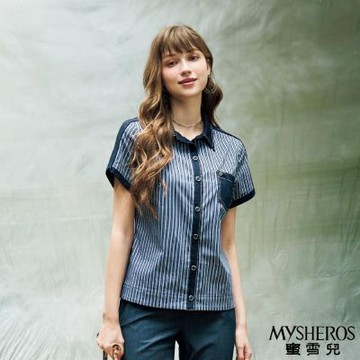 【MYSHEROS蜜雪兒】仿牛仔口袋藍銀鈕扣直條紋襯衫-藍