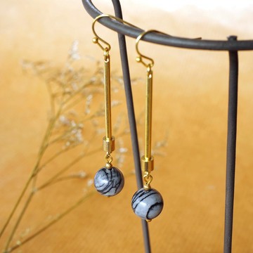 Pendulum with Black silk stone earrings