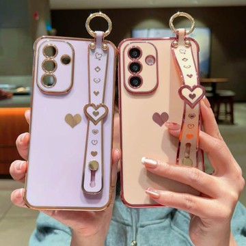 韓風電鍍愛心腕帶適用三星a55手機殼a13/a14/a15/a16腕帶支架a53/a54/a56防摔a33/a34/a35保護套a23/a24/a36