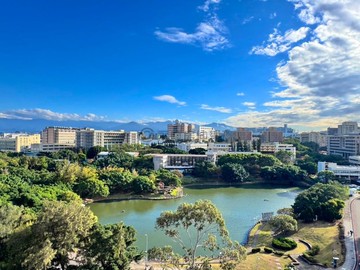 梅竹山莊｜大四房朝南湖景｜平面車位｜新竹市東區大學路