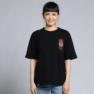 【圖騰系列】傳承者刺繡寬版五分袖中性款T(黑)