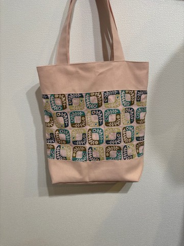 使用 mina perhonen lolo 布料 手工托特包 粉色 A4 尺寸適用