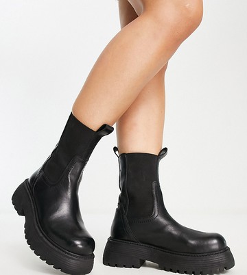 ASOS DESIGN Wide Fit Adelaide leather chelsea boots in black