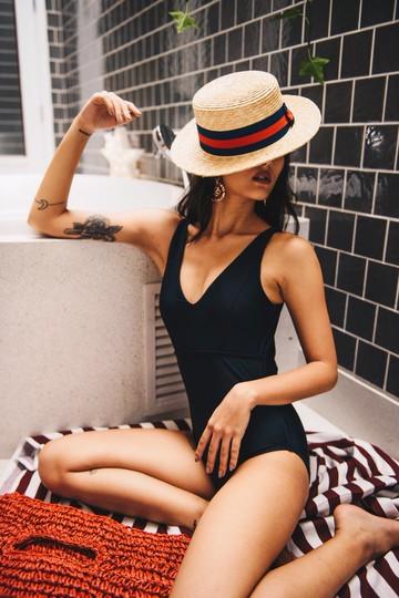 LILLY-V - 黑色 / 泳裝