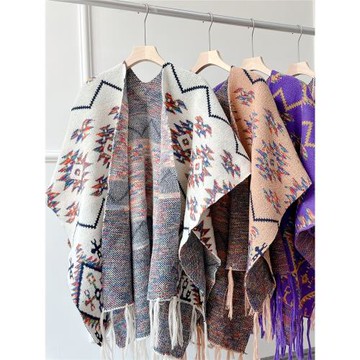 新款秋冬季波西米亞風保暖披肩寬松休閑拍照外搭民族風針織披風女