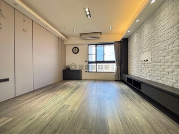 鳳翔學區公園第一排8年屋景觀大三房平車｜高雄市鳳山區鳳燕一街