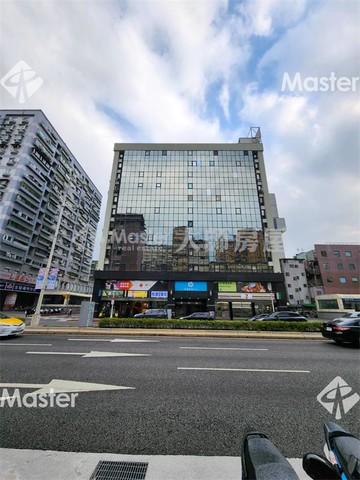 我是接案忠孝東一段玻璃帷幕純辦/一層一戶｜台北市中正區忠孝東路一段