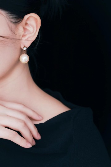 COR-DATE / 圓鑽珍珠搖曳耳環 / 七彩白珍珠