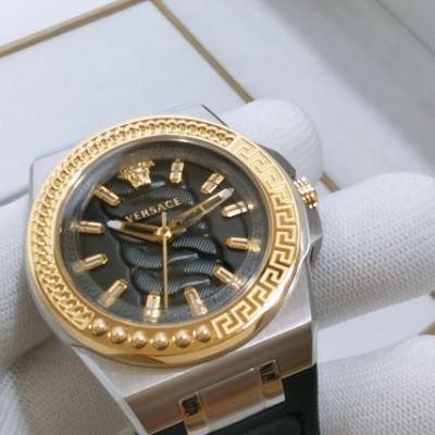 VERSACE ヴェルサーチェ Chain Reaction 40mm 腕時計 ラバー | LINE