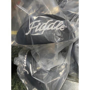 🔥現貨免運🔥三陽 fiddle FIDDLE 125 150通用 白鐵支架電繡字後靠背 後靠背 小饅頭  靠墊 三陽靠背