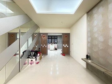 專簽~14期旁｜中清捷運站｜朝南無抗性大地坪別墅｜台中市北屯區安順一街