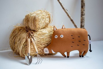 台灣大野豬刺繡玩偶抱枕