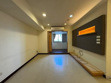 力霸山河近秀朗橋捷運三房+車位住商淑韻｜新北市中和區成功路