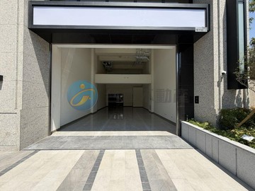 鳳甲301大面寬挑高7米金店面｜高雄市鳳山區鳳甲路