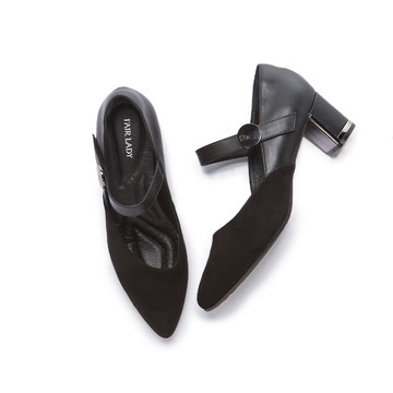 芯太軟 獨特品牌飾釦瑪莉珍高跟鞋 黑 (603058)