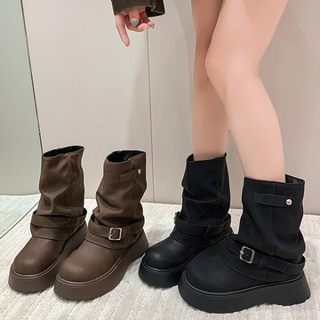 中筒靴．工裝風皮革拼接抓皺一字帶圓頭厚底靴．白鳥麗子