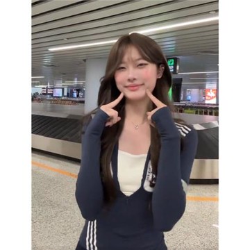 美式藏青色字母印花氣質v領長袖防曬罩衫女夏季修身辣妹t恤上衣潮