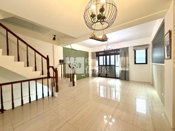 【小軒報新案】傳天地.市中心雙車位美別墅｜桃園市楊梅區新農街