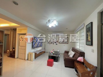 礁溪白雲美透天-屋主精心裝潢，大主臥，格局方正｜宜蘭縣礁溪鄉白雲五路