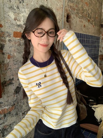 【missy shop】島語之後蝴蝶結刺繡條紋針織上衣-92505