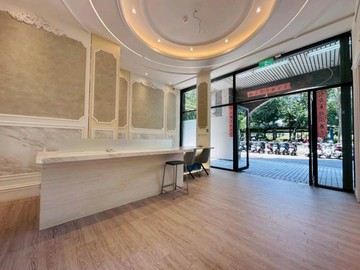 大面寬8.5米邊間面公園超大店面可補教｜台中市南區平順街