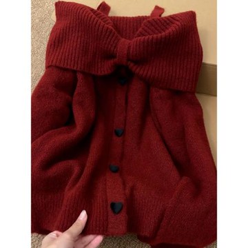 圣誕穿搭紅色一字肩蝴蝶結毛衣女秋冬季2025新款寬松露肩針織上衣