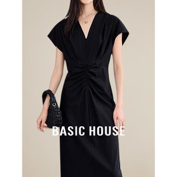 (免運)Basic House/百家好簡約通勤V領小黑裙女夏季新款收腰氣質連衣裙