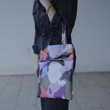 A4 扁平托特包_Spin Off_氯乙烯加工蝴蝶結托特包_雲朵薰衣草紫