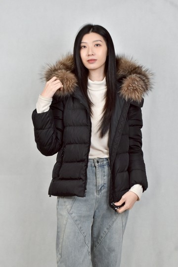 (XS（含）以下) moncler黑色羽絨連帽外套