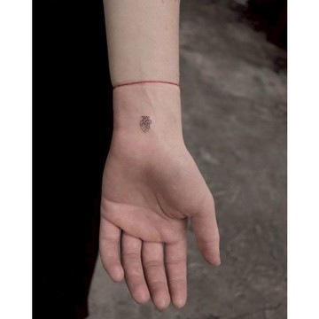 「heart」 紋身貼紙 微刺青 輕紋身 個性 紋身貼 小紅書同款 抖音同款 直播 外拍 少女 抖音 性感 小心機