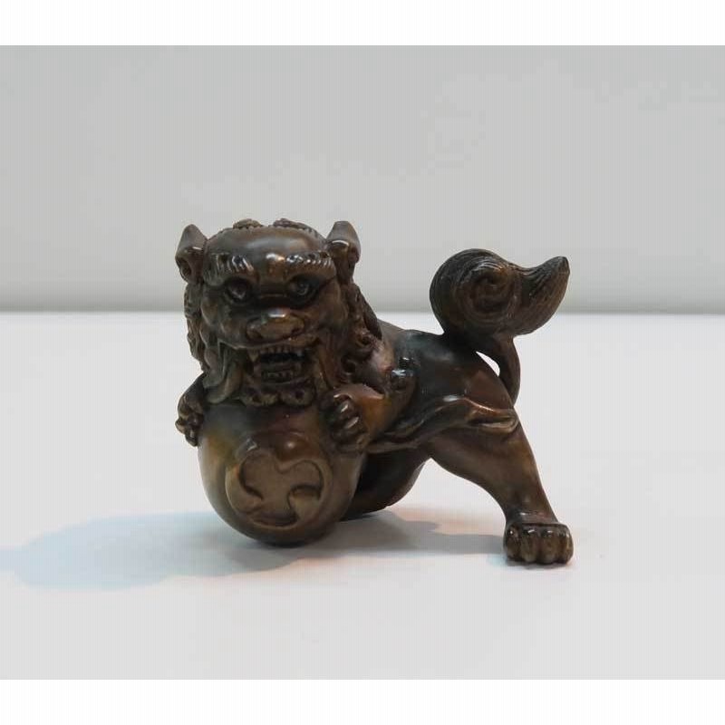 花梨一刀彫り　獅子 獅子一刀彫り 玉乗り