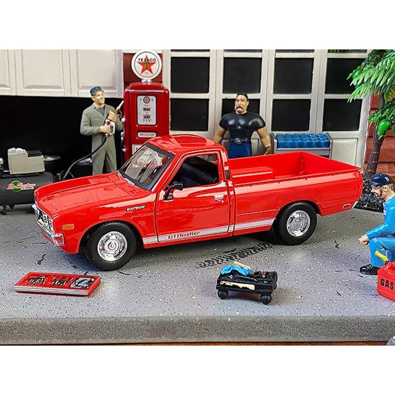 マイスト 1973年ダットサン ピックアップトラック620 ダイキャストミニカー 1/24スケール （レッド） □ アメリカン雑貨 |  LINEショッピング