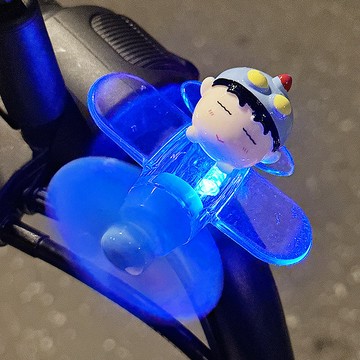 【台灣出貨+免運】機車風能旋轉小飛機 機車小飛機 摩託車 裝飾品 LED亮光彩燈 風能小飛機 發光小飛機擺件 小飛機