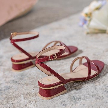 低跟涼鞋女2024年新款女溫柔淑女甜美法式小眾氣質仙女風中跟粗跟