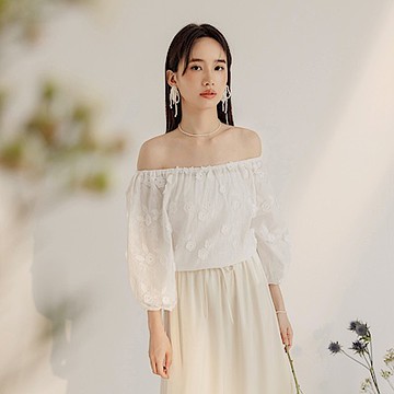 兩穿一字領立體刺繡雛菊澎袖上衣-OB嚴選